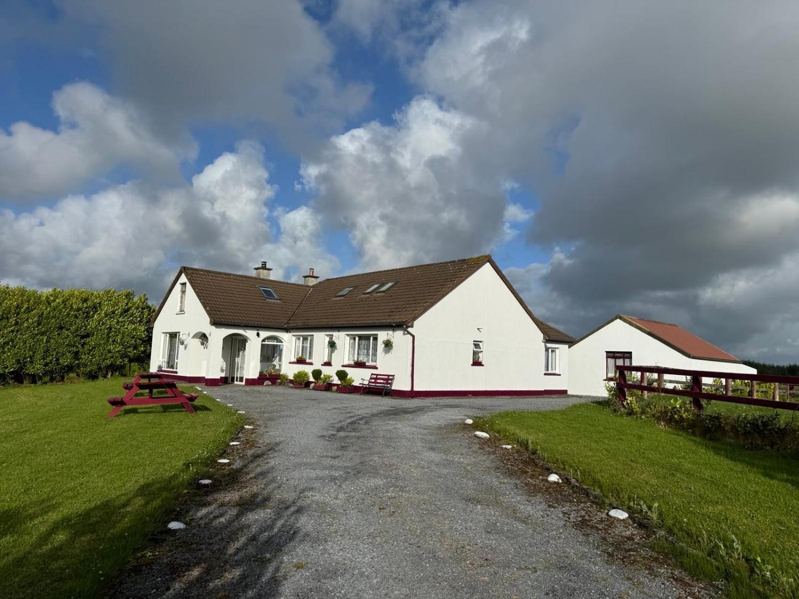 Puffin Rooms Lisdoonvarna Esterno foto